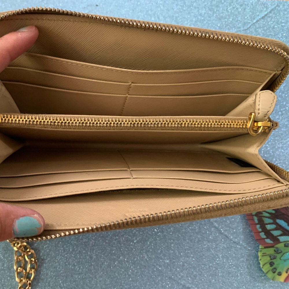 Prada zippy wallet - Picture 3 of 5